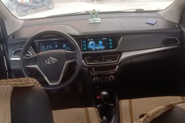 Used CHANGAN KAICHENG Oushang A600 2016 1.5L Manual Luxury 7-Seater
