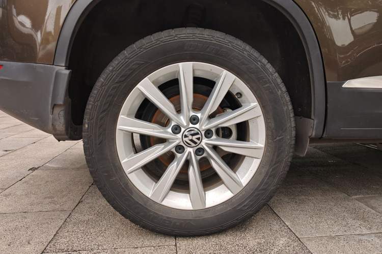 Used Volkswagen Tiguan L 2016 280TSI Automatic Two-Wheel-Drive Silk Road Style Edition
