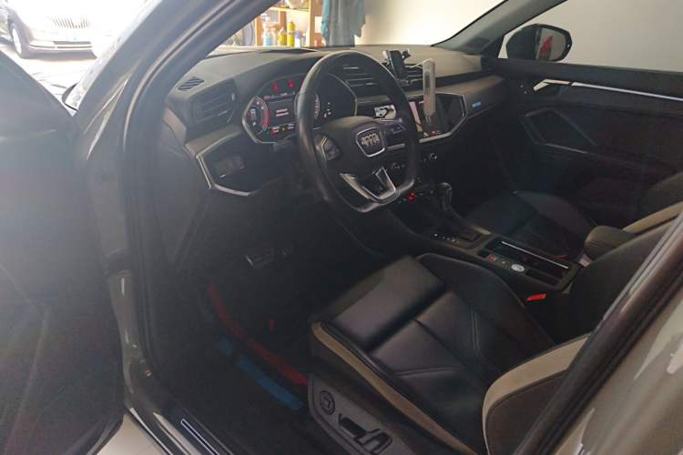 Used Audi Q3 2024 35 TFSI Fashion Dynamic Edition
