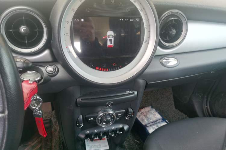 Used MINI 2011 1.6L ONE