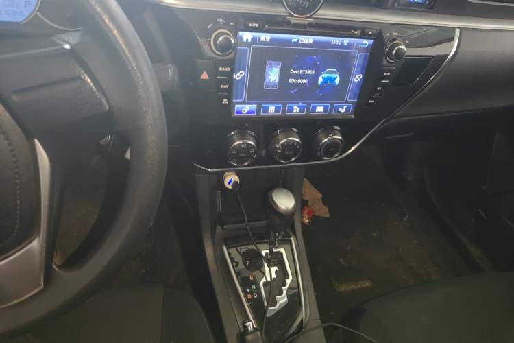 Used Toyota Corolla 2017 1.6L CVT GL Audio And AC Panel