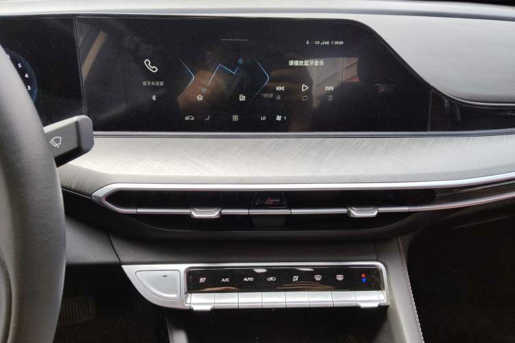 Used CHANGAN Eado 2022 PLUS Blue Whale NE 1.4T GDI DCT Prestige Edition Audio And AC Panel