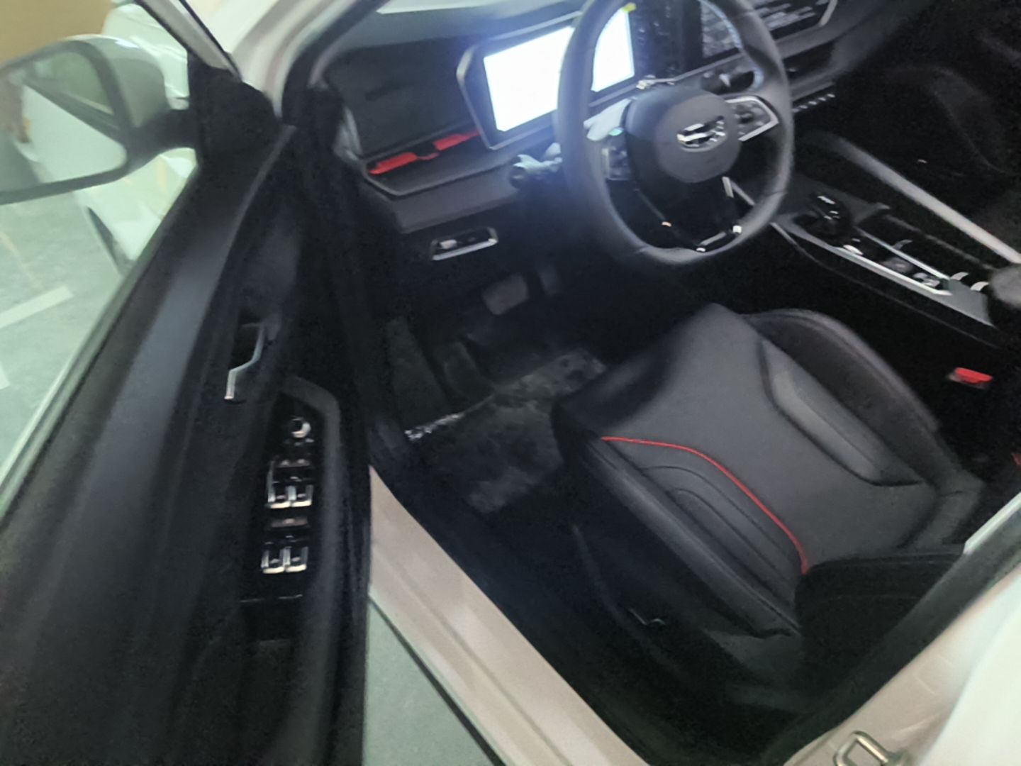 Geely Auto Binray 2024 Binrui COOL 1.5T DCT Longteng Edition — снимка 18