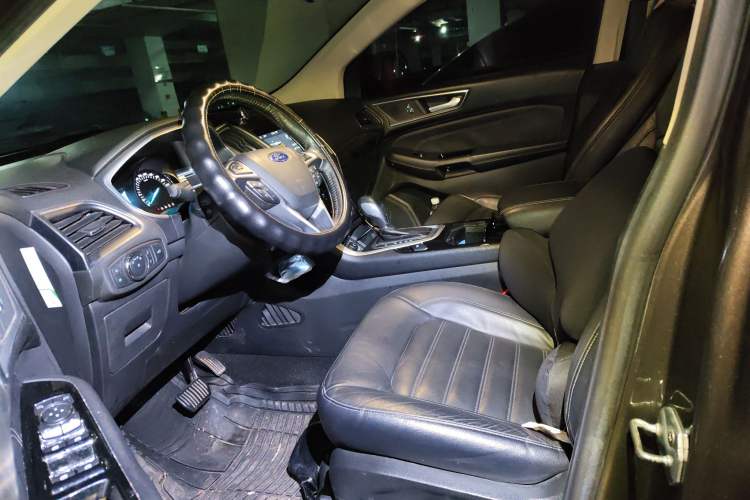 Used Ford Edge 2016 EcoBoost 245 Two-Wheel-Drive Titanium 7-Seater
