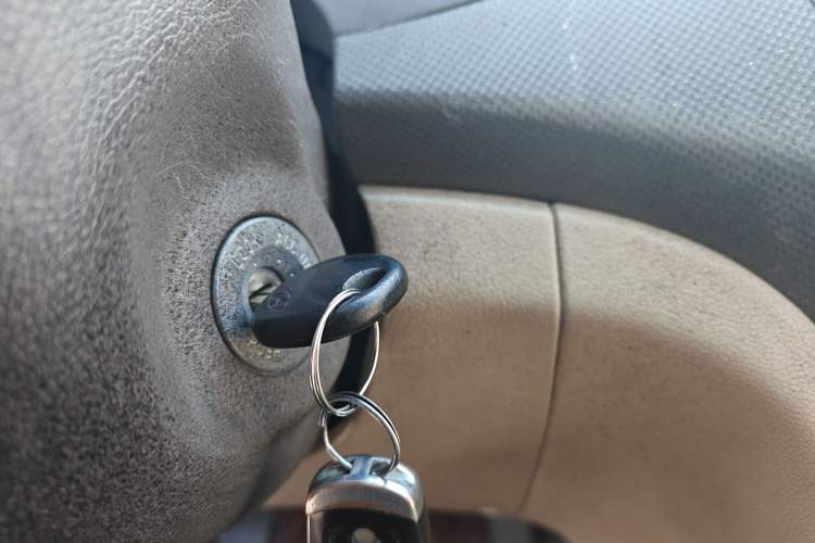 Used Hyundai Verna (older generation) 2010 Sedan 1.4L Manual Standard GL Model Vehicle Key