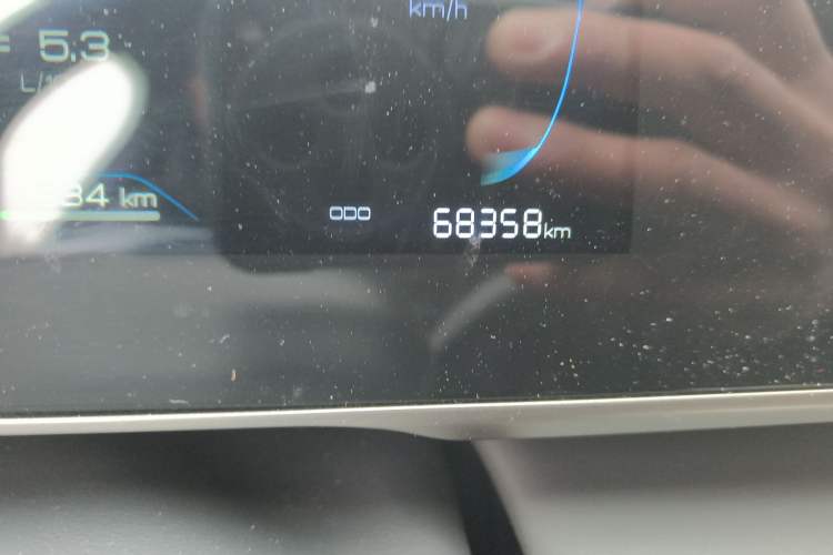 Used BYD Qin L 2024 DM-i 80KM Leading Model Odometer Close Up