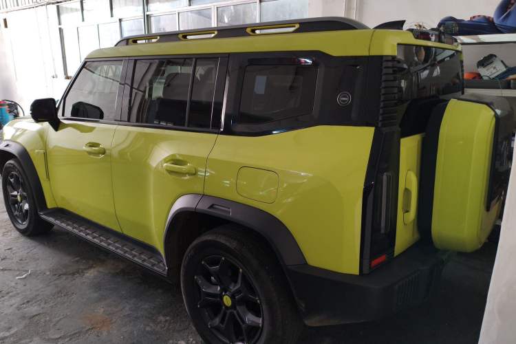 Used JETOUR Traveler 2023 2.0T All-Wheel-Drive CrossPRO Exterior 2