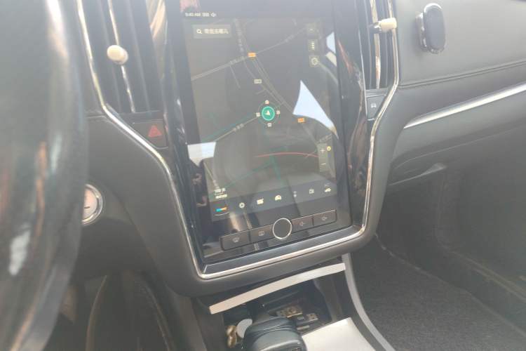 Used Roewe i6 New Energy 2017 45T Hybrid Connect & Smart Enjoyment Edition Audio And AC Panel