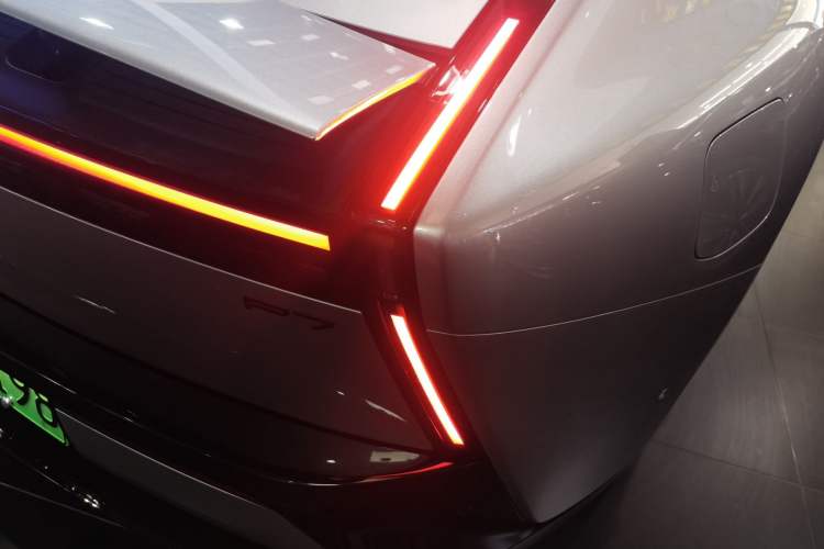 Used XPeng P7 2025 Model—820 Ultra Long Range Ultra
