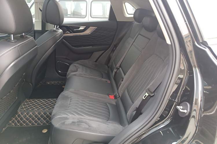 Used Hongqi HS5 2022 Revised Version 2.0T Smart Connect Flagship Edition
