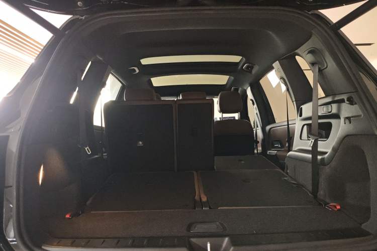 Used Mercedes-Benz GLB 2022 Second Facelift GLB 200 Fashion Edition Trunk