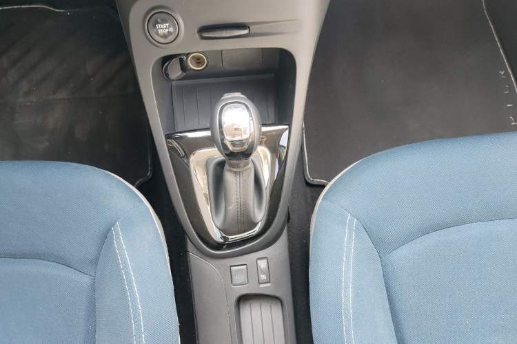 Used Renault Captur 2015 1.2T Automatic Standard Edition
