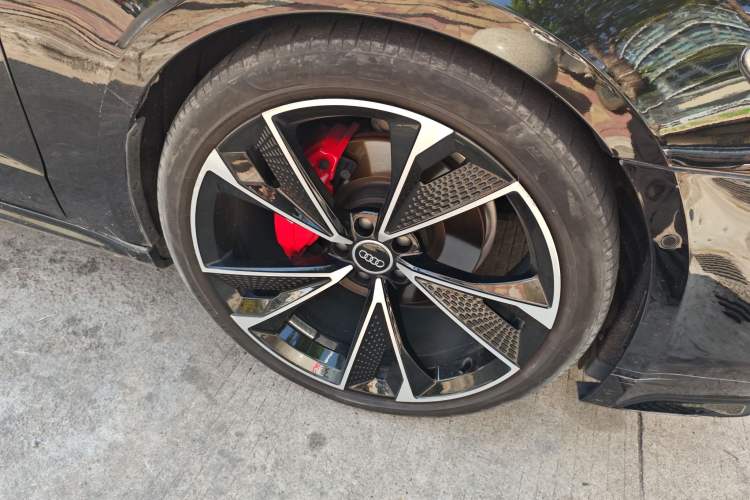 Used Audi A7 2021 45 TFSI Prestige Edition Right Front Wheel Hub