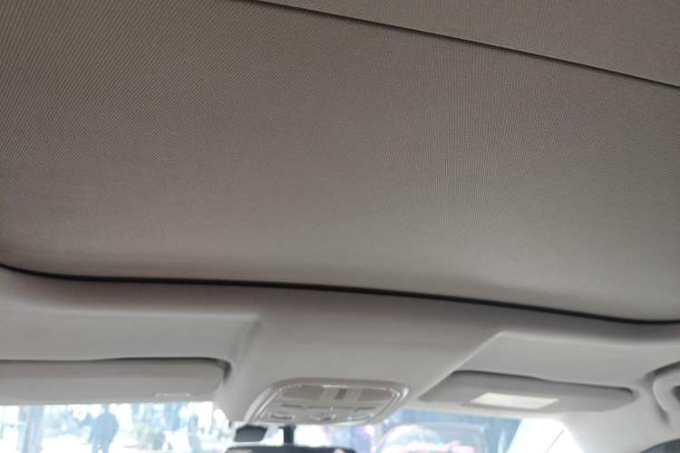 Used Haval H2s 2017 Blue Label 1.5T Dual-Clutch Luxury Model Headliner