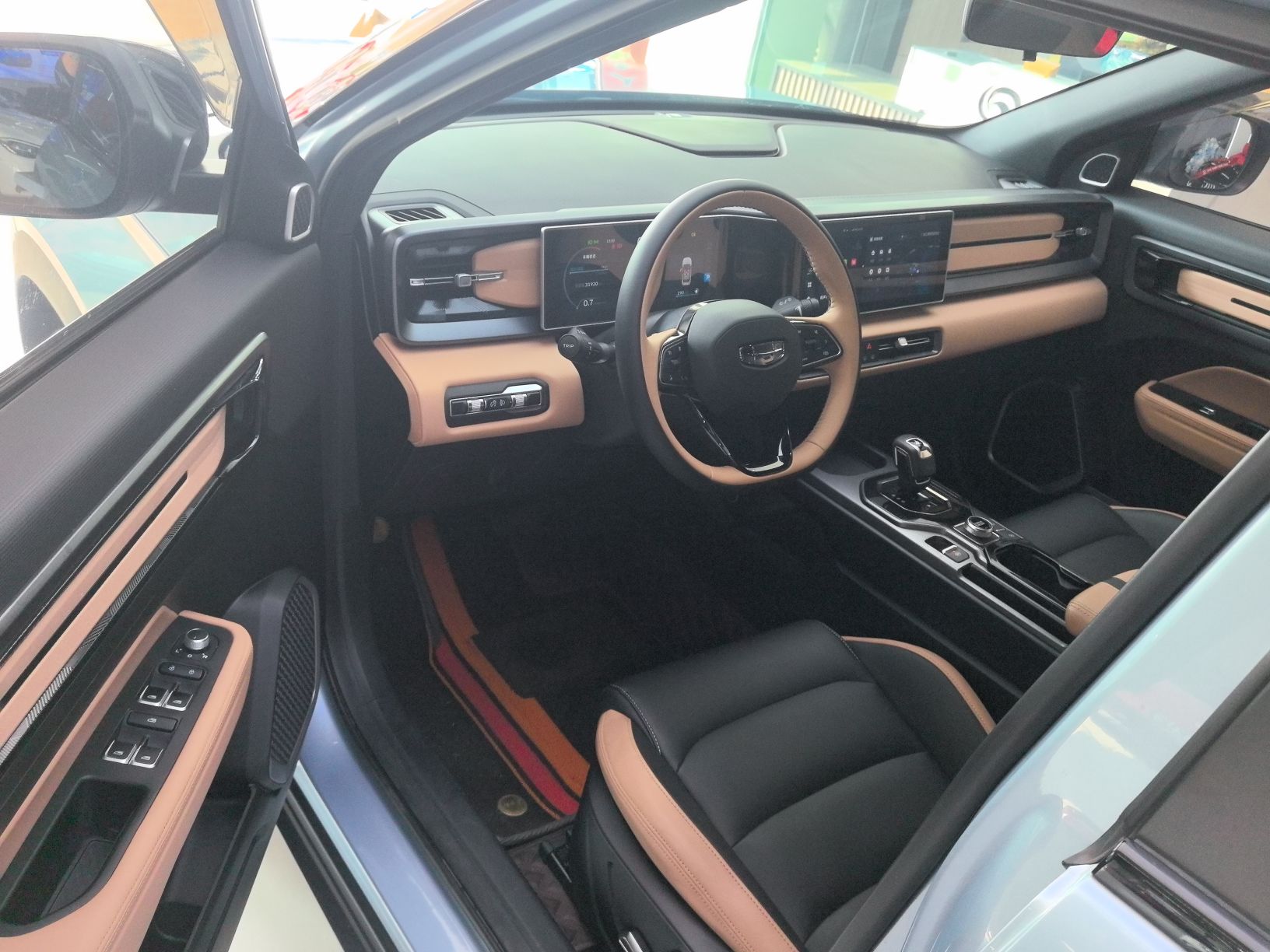 Geely Auto icon 2023 1.5TD Chocolate Smoothie Edition — снимка 18