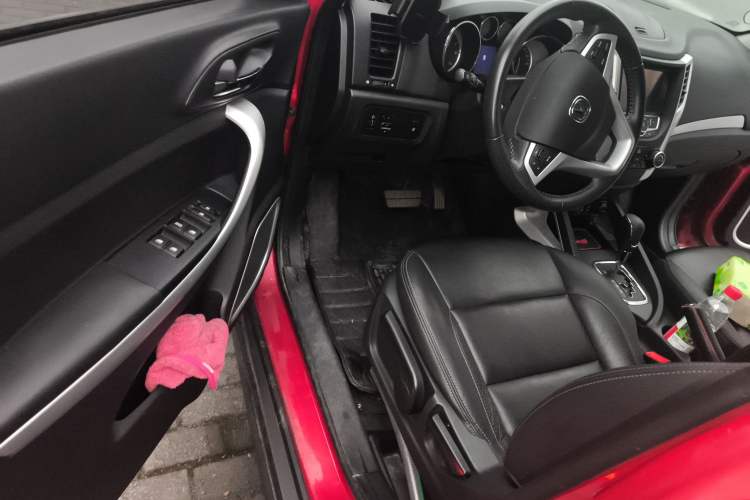 Used Changan CS35 2016 1.6L Automatic Luxury Model China IV Standard
