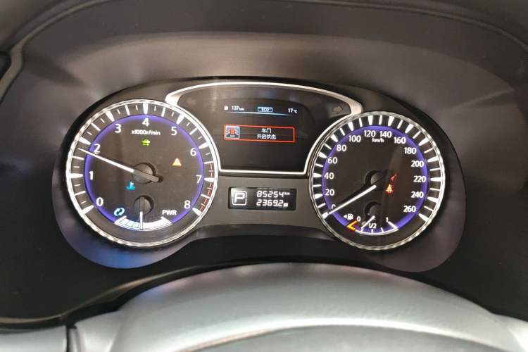 Used Infiniti QX60 2018 2.5 S/C Hybrid Two-Wheel-Drive Excellence Edition China VI Standard Instrument Cluster