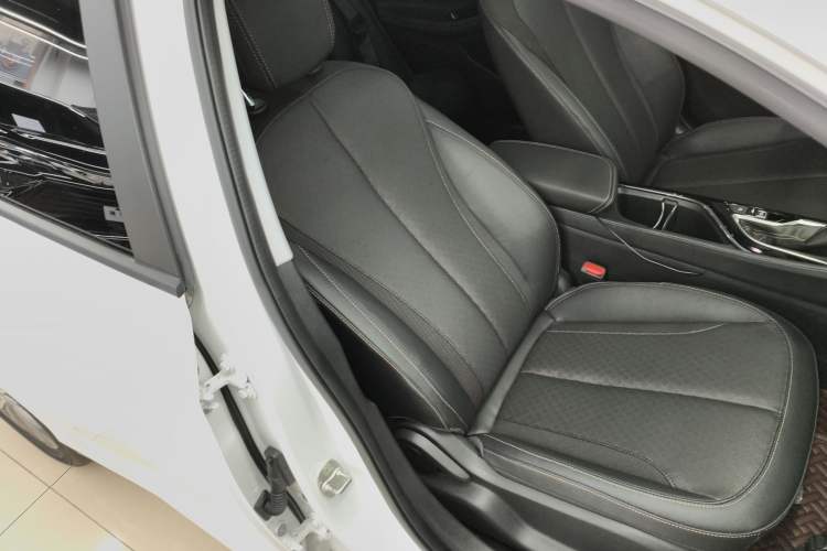 Used Buick Verano 2023 Pro Enjoyment Edition Right Front Seat