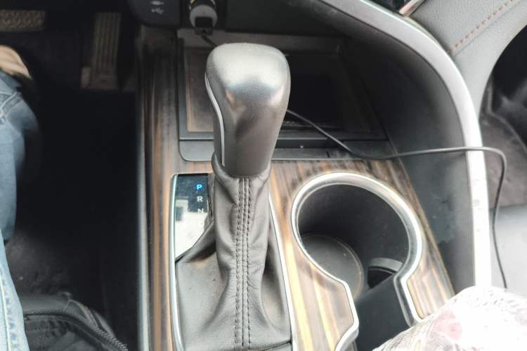 Used Toyota Camry 2019 2.5G Luxury Edition China VI Standard Gear Lever