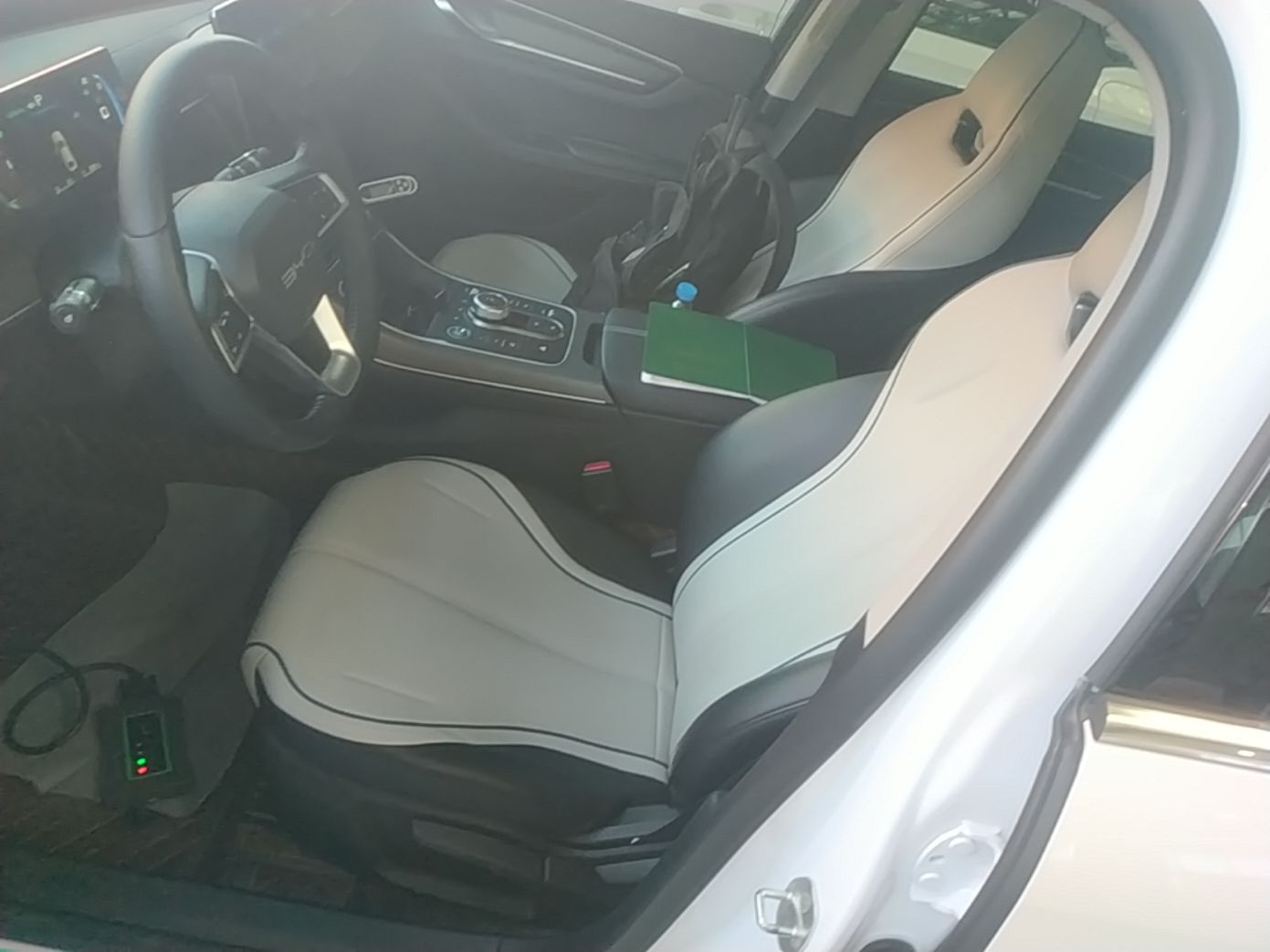 BYD Destroyer 05 2024 HONOR Edition DM-i 55KM Luxury Model — снимка 17