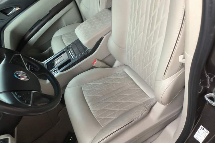 Used Buick GL8 2022 Land Business Class 652T Luxury Model Left Front Seat