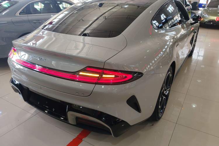 Used Xiaomi Auto SU7 2024 Rear-Drive Long-Range Intelligent Driving Version