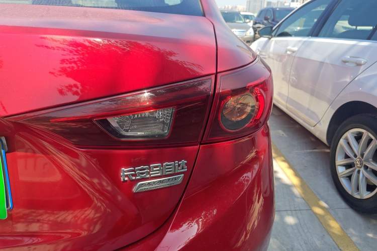 Used Mazda 3 Axela 2017 Sedan 1.5L Automatic Comfort Model Emission Standard China V