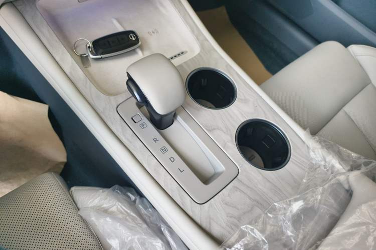 Used Nissan Teana 2026 Model Harmony Cockpit 2.0L Smart Ultra-Comfort Edition
