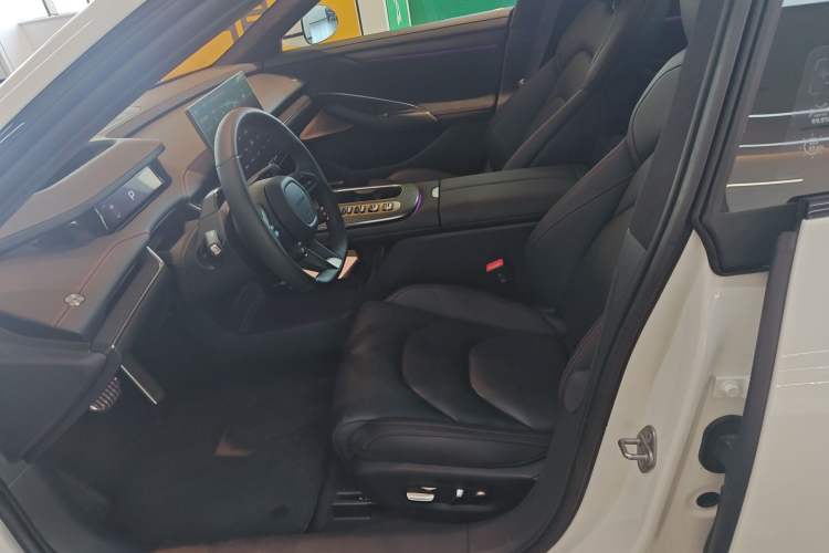 Used Xiaomi Auto SU7 2024 Four-Wheel Drive Ultra-Long Range Advanced Intelligent Driving Max Edition Left Front Seat