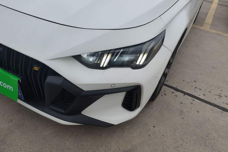 Used GAC Trumpchi EMPOW 2021 270T DCT J15 Version Left Front Headlight