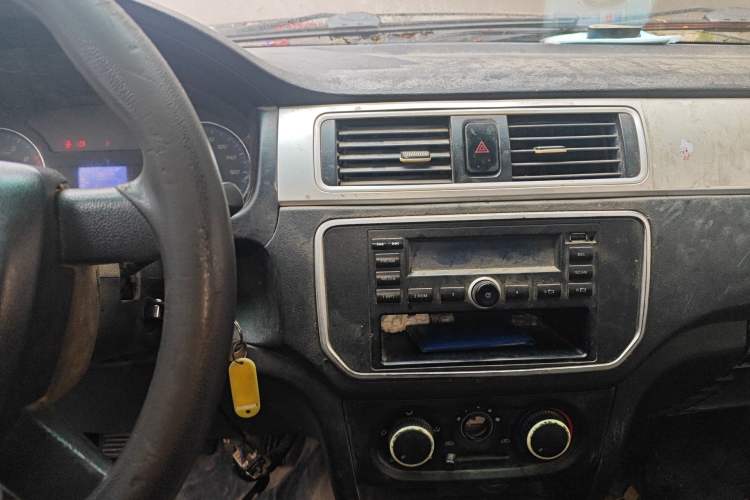 Used CHANGAN KAICHENG Shenqi F30 2018 1.5L Comfort Plus Long Wheelbase DAM15L Audio And AC Panel