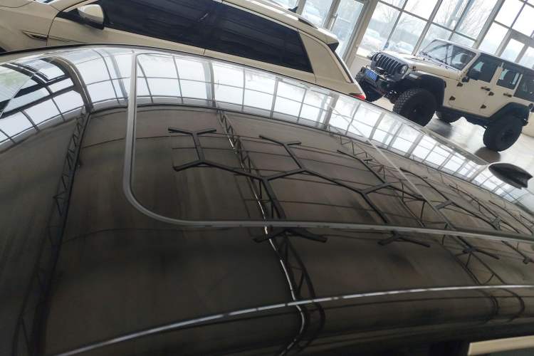 Used Hongqi H5 2024 1.5T DCT Smart Connect Flagship Edition Roof