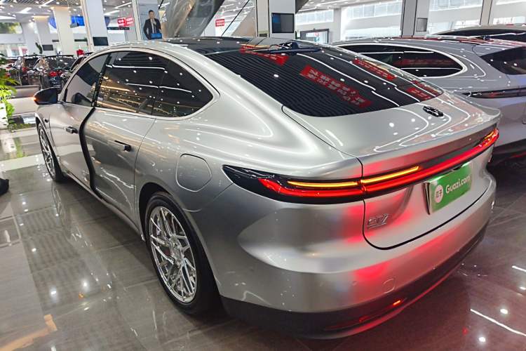 Used Nio ET7 2024 75 kWh Executive Edition
