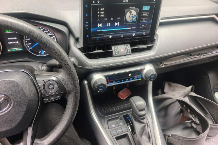 Used Toyota Wildlander 2021 Dual-Engine 2.5L E-CVT Two-Wheel Drive Luxury Edition
