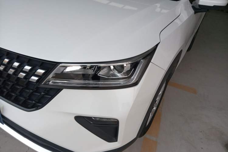 Used Wuling Alvez 2022 1.5L Manual Comfort Version

