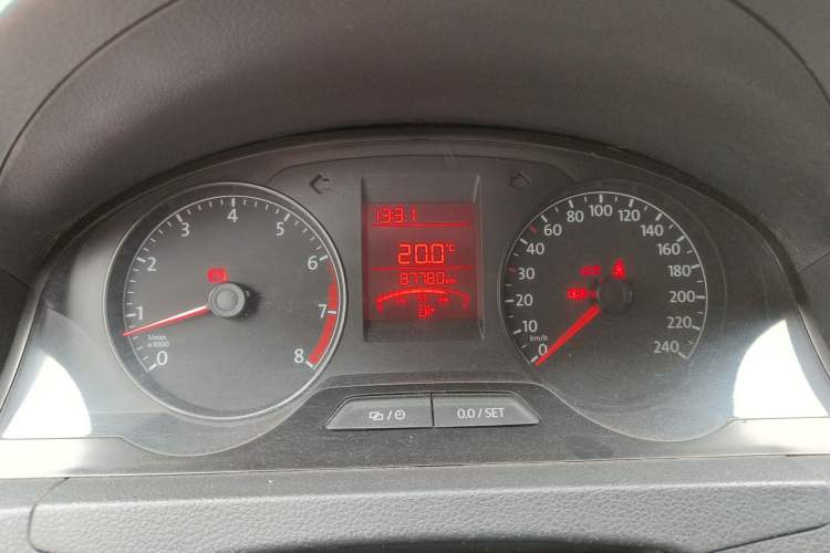 Used Volkswagen Santana 2015 1.6L Manual Fashion Edition