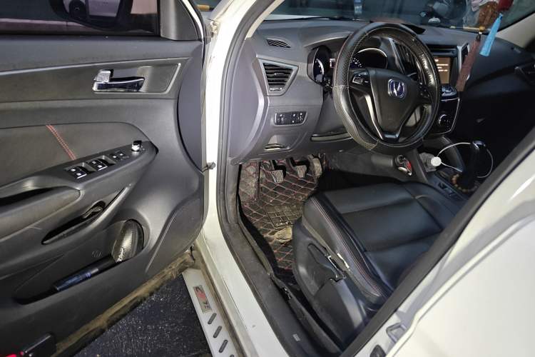 Used Changan CS75 2014 2.0L Manual Luxury Version China IV Standard