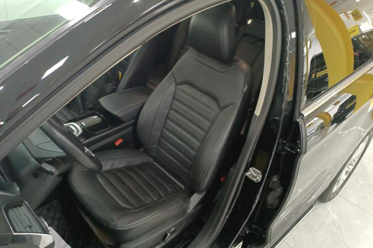 Used Ford Edge 2018 EcoBoost 245 Two-Wheel-Drive Titanium 7-Seater China V Standard
