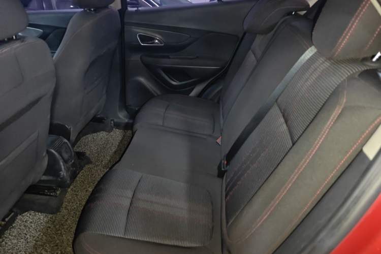 Used Buick Encore 2015 1.4T Automatic Two-Wheel Drive Urban Elite Version Left Rear Seat