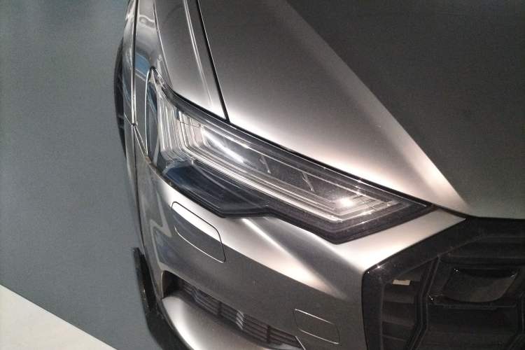 Used Audi A6 2020 allroad quattro Explorer 55 TFSI Prestige Off-Road Model
