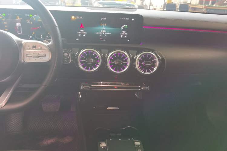 Used Mercedes-Benz A-Class 2022 Second Facelift A 200 L Sport Sedan Fashion Version