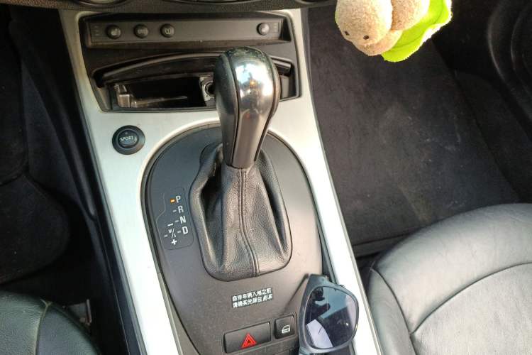 Used BMW Z4 2007 3.0si two-door sports car Gear Lever