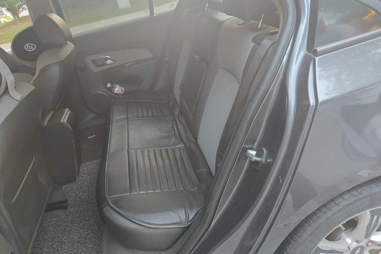 Used Chevrolet Cruze 2013 1.8L SE AT
