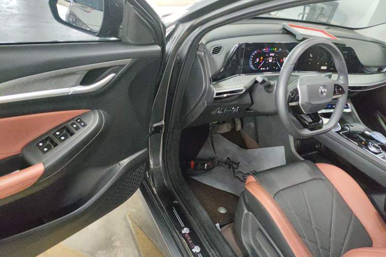 Used CHANGAN Eado 2023 Changan Edition PLUS Blue Whale NE 1.4T GDI DCT Prestige Version
