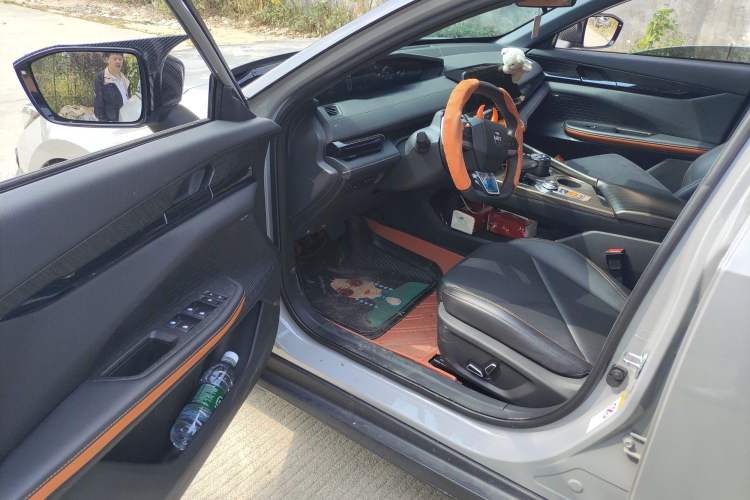 Used Changan UNI-V 2022 1.5T Prestige Version