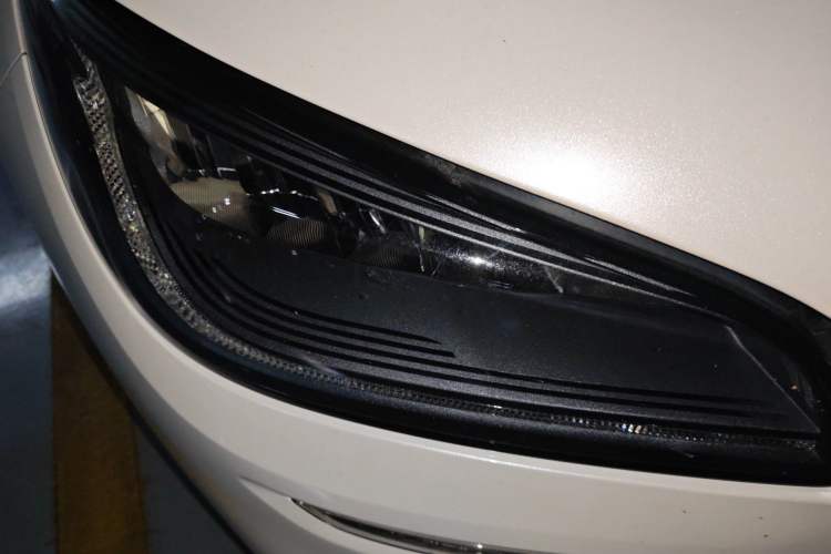 Used Lincoln Corsair 2022 2.0T Two-Wheel Drive Deluxe Edition Right Front Headlight