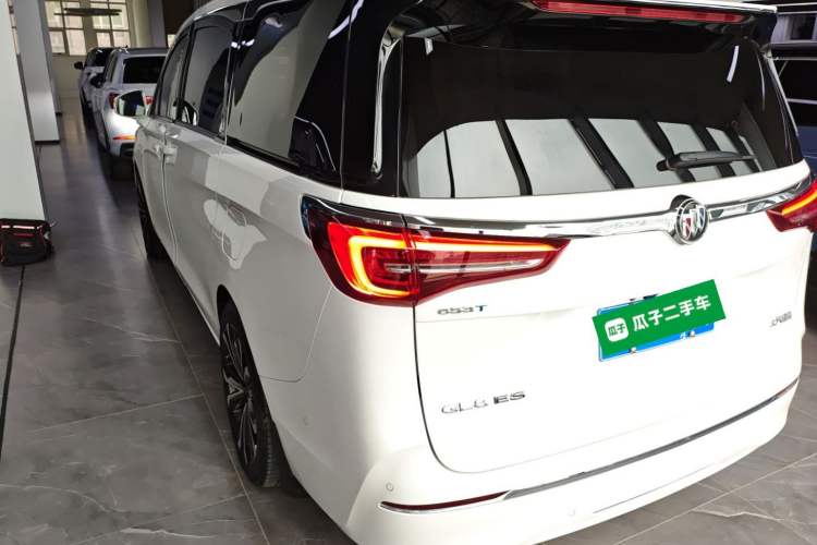 Used Buick GL8 2022 ES Landtrek 653T Luxury Edition