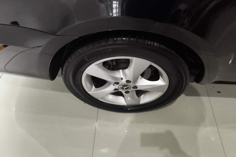 Used Mercedes-Benz Vito 2020 2.0T Elite Version 7 Seats Right Rear Wheel Hub