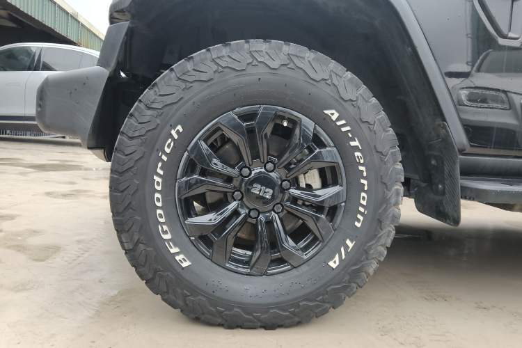 Used 212 T01 2024 2.0T Mechanic Exterior 4