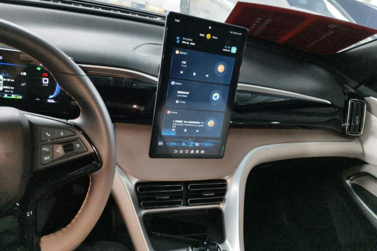 Used BYD Song Pro New Energy 2023 Champion Edition DM-i 71KM Beyond Model Audio And AC Panel